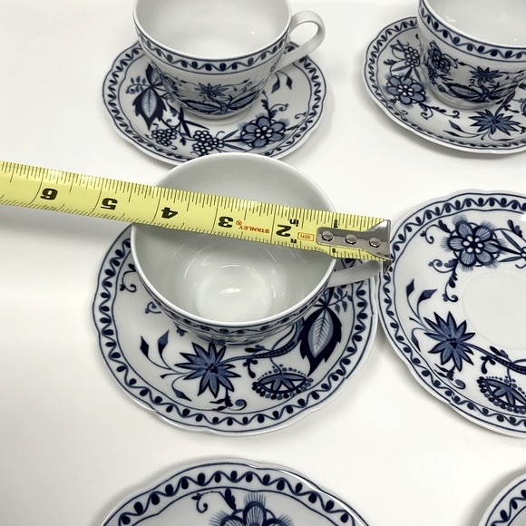 Rosella Onion Pattern set of 6 cups and saucers - Picture 10 of 13